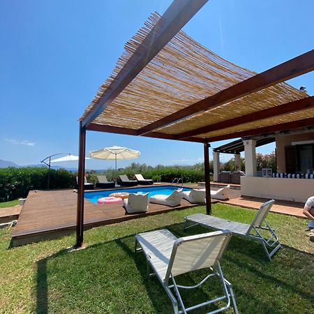 Georges Villa Galaxidi, Family, Pool And Garden Bagian luar foto
