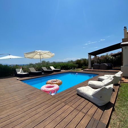 Georges Villa Galaxidi, Family, Pool And Garden Bagian luar foto