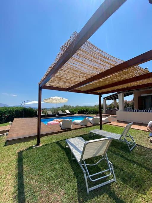 Georges Villa Galaxidi, Family, Pool And Garden Bagian luar foto