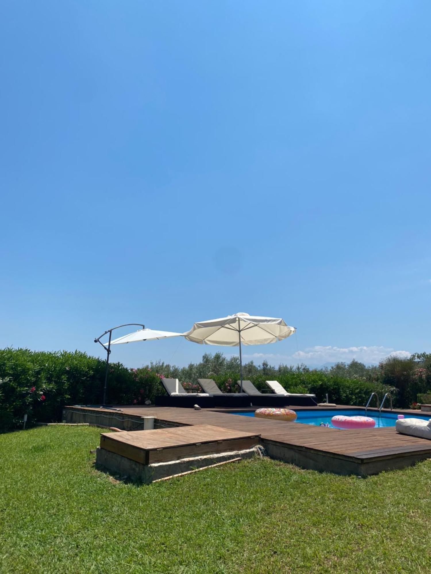 Georges Villa Galaxidi, Family, Pool And Garden Bagian luar foto