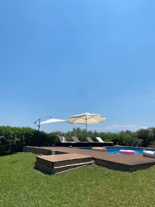 Georges Villa Galaxidi, Family, Pool And Garden Bagian luar foto